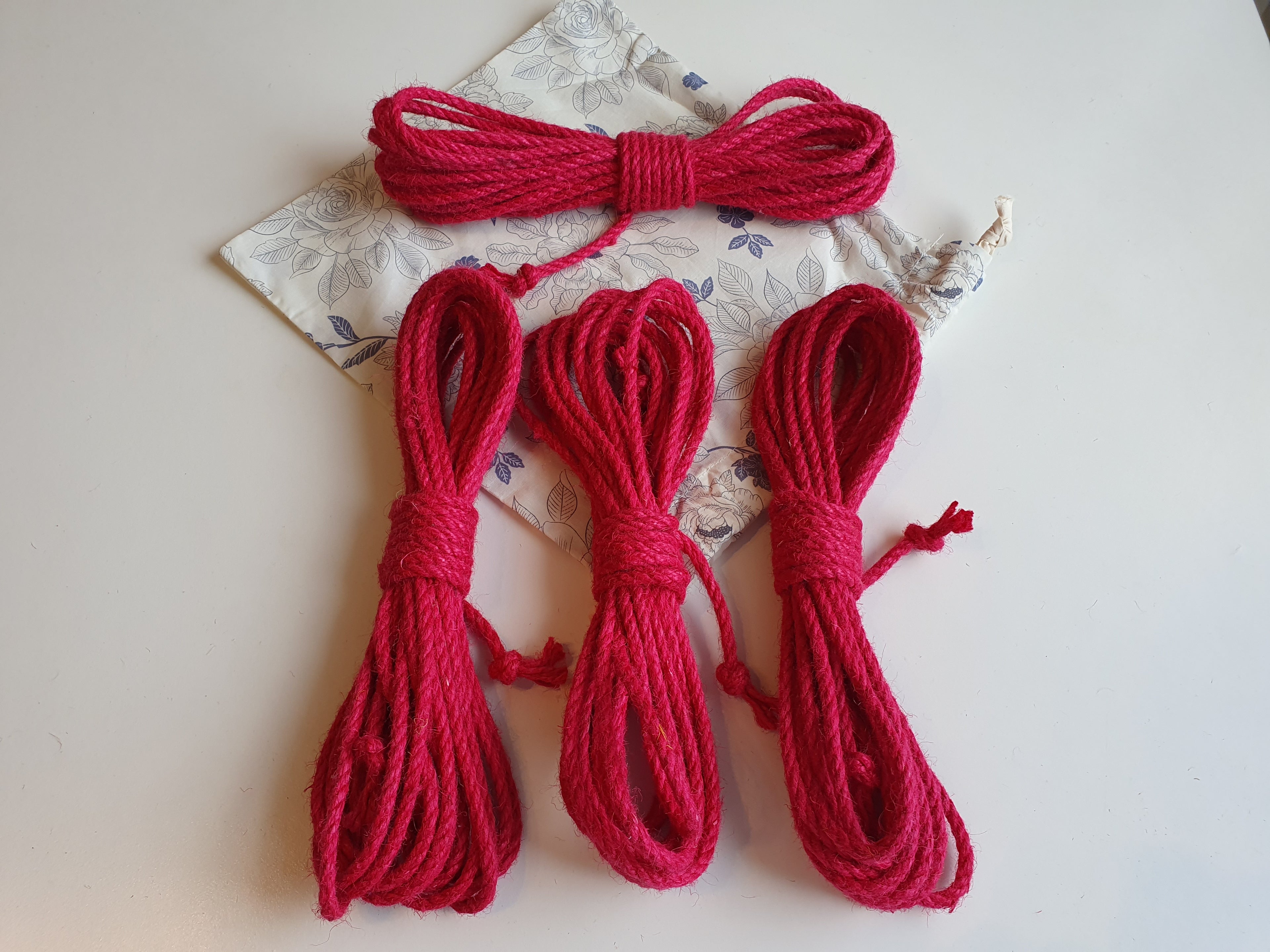Pink Shibari Rope Jute - Set 4×8m with White Floral Pouch