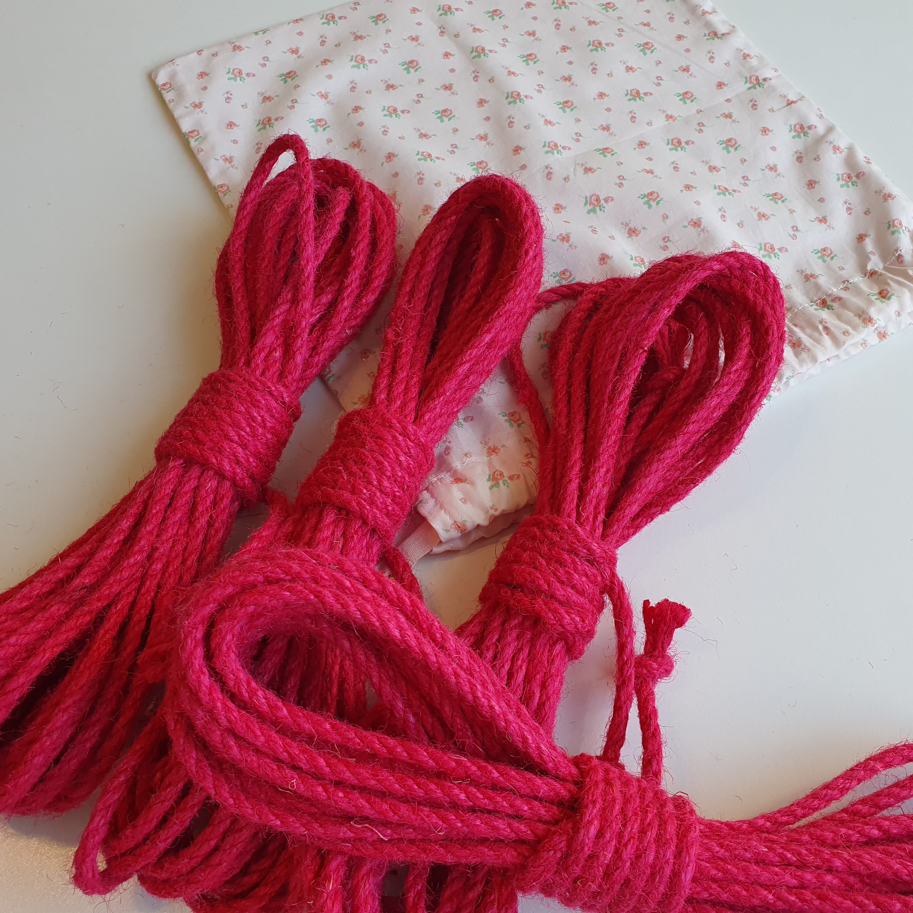 Pink Shibari Rope Jute - Set 4×8m with Black Floral Pouch